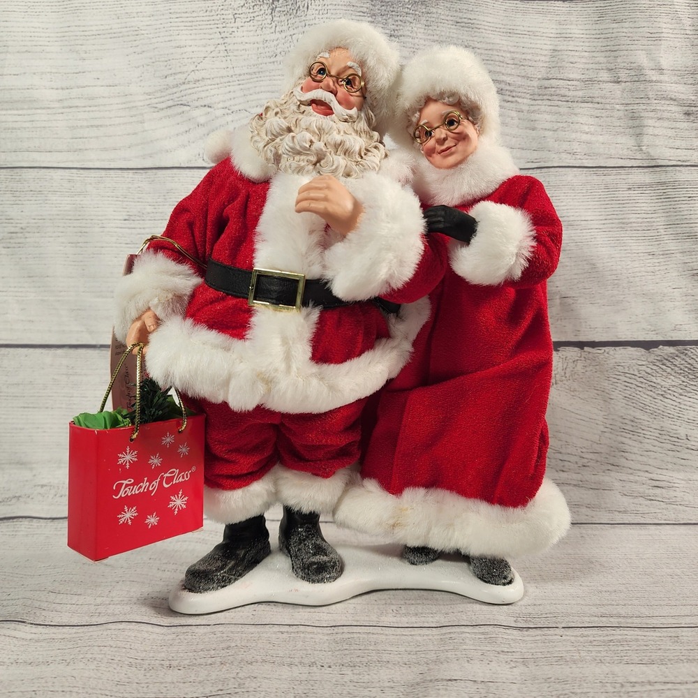 Possible Dreams Clothtique Santa Mrs Claus Touch of Class Exclusive 4044770